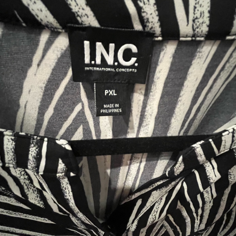 Zebra Top - Picture 3 of 3